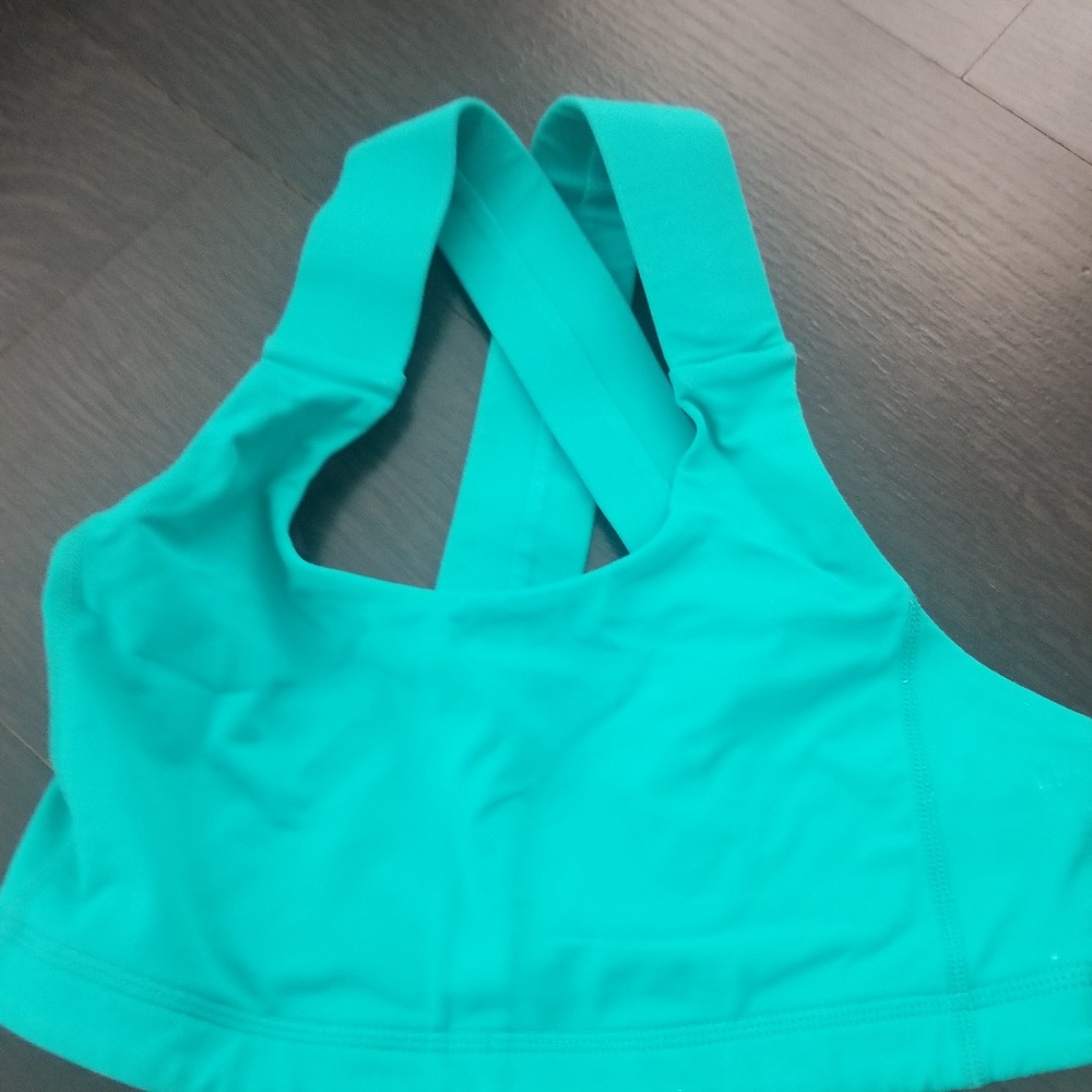 Authentic Lululemon Sports bra / tank size 2